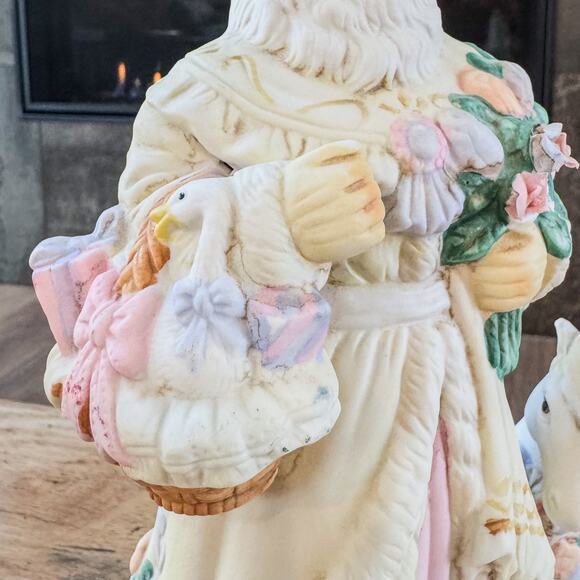 Vintage Victorian Musical Pastel Santa, Plays “White Christmas”, Porcelain 10.5” - Picture 7 of 13